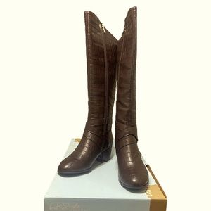 NWB LIFE STRIDE COMPLETE COMFORT KNEE HIGH BOOTS & CROCODILE BELLY EMBOSSING 7M